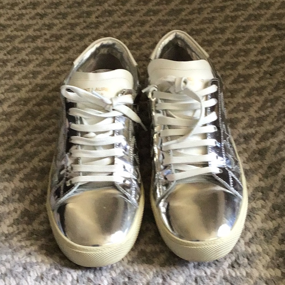 Authentic Saint Laurent Vitellino Laminato Sneaker in Argento